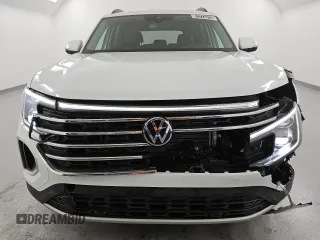 2024 Volkswagen Atlas SE with VIN 1V2WR2CA0RC536554, listed as a Copart auction lot 61272315 with 41,506 mi miles and Clean title. Bid and sale history available at DreamBid. Image 5.