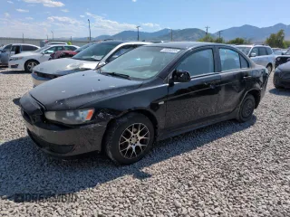 2010 Mitsubishi Lancer DE z VIN JA32U1FU7AU009686, wystawiony jako Copart lot #60088355 z przebiegiem 189 975 mil mil oraz Czysty tytuł • Clean title. Historia ofert i sprzedaży dostępna na DreamBid. Obrazek 1.