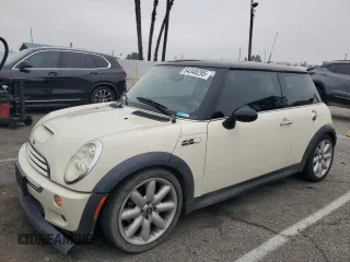 2006 MINI Hardtop S z VIN WMWRE33566TJ34940, wystawiony jako Copart lot #54348295 z przebiegiem 67 435 mil mil oraz Szkoda całkowita • Salvage title. Historia ofert i sprzedaży dostępna na DreamBid. Obrazek 1.