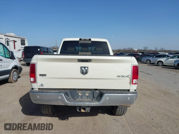2018 Ram 2500 Laramie with VIN 3C6UR5NL0JG370294, listed as a IAAI auction lot 41637107 with 153,041 mi miles. Bid and sale history available at carsss.com. Image 16.