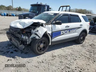2015 Ford Police Interceptor Utility z VIN 1FM5K8AR3FGB61188, wystawiony jako Copart lot #49921065 z przebiegiem Nie podano mil oraz Szkoda całkowita • Salvage title. Historia ofert i sprzedaży dostępna na DreamBid. Obrazek 1.
