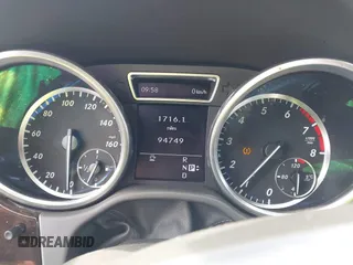 2012 Mercedes-Benz M ML 350 with VIN 4JGDA5HB5CA012821, listed as a IAAI auction lot 42128070 with 94,749 mi miles. Bid and sale history available at carsss.com. Image 7.
