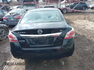 2015 Nissan Altima 2.5 S with VIN 1N4AL3AP0FC466159, listed as a IAAI auction lot 41617703 with 82,310 mi miles. Bid and sale history available at carsss.com. Image 17.