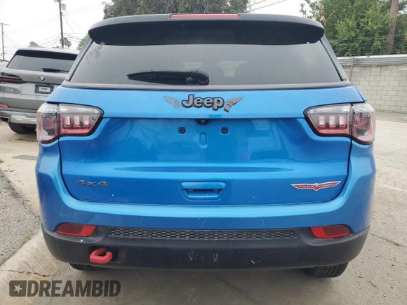 2021 Jeep Compass Trailhawk z VIN 3C4NJDDB9MT556516, wystawiony jako Copart lot #60338575 z przebiegiem 86 978 mil mil oraz Czysty tytuł • Clean title. Historia ofert i sprzedaży dostępna na DreamBid. Obrazek 6.