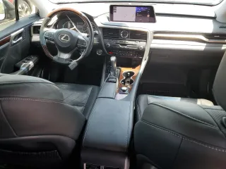 2017 Lexus RX 350 z VIN 2T2ZZMCA3HC083767, wystawiony jako Copart lot #57218435 z przebiegiem 107 719 mil mil oraz Szkoda całkowita • Salvage title. Historia ofert i sprzedaży dostępna na DreamBid. Obrazek 8.