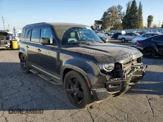 2020 Land Rover Defender HSE z VIN SALE9EEU0L2013353, wystawiony jako Copart lot #87964645 z przebiegiem 44 788 mil mil oraz Szkoda całkowita • Salvage title. Historia ofert i sprzedaży dostępna na DreamBid. Obrazek 4.