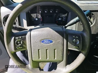 2015 Ford F-250 XLT z VIN 1FT7X2B61FEC57669, wystawiony jako IAAI lot #42430375 z przebiegiem 141 252 mil mil oraz . Historia ofert i sprzedaży dostępna na DreamBid. Obrazek 26.