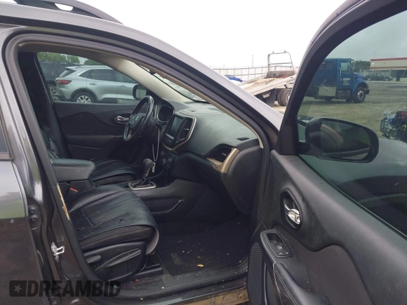 2016 Jeep Cherokee Latitude with VIN 1C4PJLCS3GW114379, listed as a IAAI auction lot 42437598 with 180,742 mi miles and . Bid and sale history available at DreamBid. Image 5.