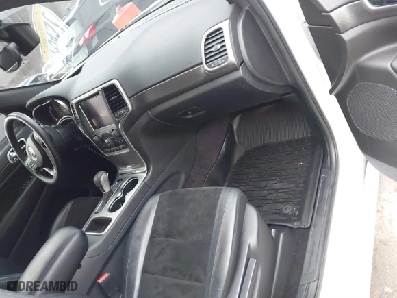 2018 Jeep Grand Cherokee Laredo E with VIN 1C4RJFAG6JC152867, listed as a IAAI auction lot 41486884 with 67,115 mi miles. Bid and sale history available at carsss.com. Image 5.