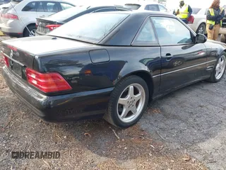 2000 Mercedes-Benz SL-Class with VIN WDBFA68F4YF191528, listed as a IAAI auction lot 41775425 with 86,654 mi miles. Bid and sale history available at carsss.com. Image 4.
