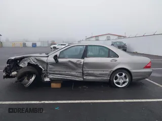 2004 Mercedes-Benz S-Class 5.0L with VIN WDBNG84J24A404189, listed as a IAAI auction lot 41337556 with 142,962 mi miles. Bid and sale history available at carsss.com. Image 15.