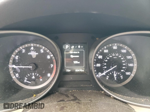 2017 Hyundai Santa Fe 2.4L z VIN 5XYZUDLB5HG483135, wystawiony jako Copart lot #55426735 z przebiegiem 93 470 mil mil oraz Szkoda całkowita • Salvage title. Historia ofert i sprzedaży dostępna na DreamBid. Obrazek 9.