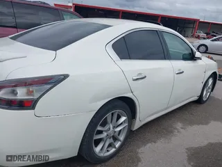 2012 Nissan Maxima 3.5 S with VIN 1N4AA5AP8CC805828, listed as a IAAI auction lot 41917069 with 172,865 mi miles. Bid and sale history available at carsss.com. Image 6.