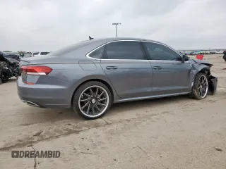 2020 Volkswagen Passat SE z VIN 1VWSA7A38LC010962, wystawiony jako Copart lot #57520325 z przebiegiem 76 566 mil mil oraz Czysty tytuł • Clean title. Historia ofert i sprzedaży dostępna na DreamBid. Obrazek 3.