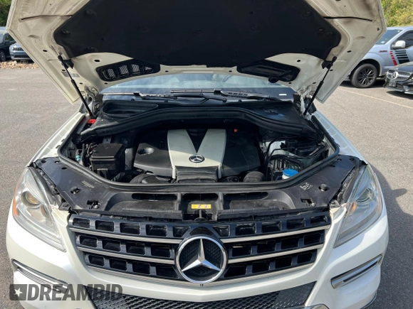 2013 Mercedes-Benz M 350 z VIN 4JGDA2EB9DA148518, wystawiony jako Copart lot #57175705 z przebiegiem 174 131 mil mil oraz Czysty tytuł • Clean title. Historia ofert i sprzedaży dostępna na DreamBid. Obrazek 8.