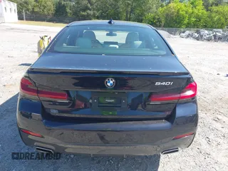 2021 BMW 5 Series 540i z VIN WBA53BJ04MWX00840, wystawiony jako IAAI lot #42056206 z przebiegiem 33 486 mil mil oraz . Historia ofert i sprzedaży dostępna na DreamBid. Obrazek 16.