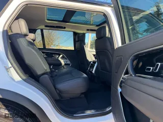 2023 Land Rover Range Rover SE with VIN SALKPBFU8PA009035, listed as a Copart auction lot 46797635 with 37,025 mi miles and Clean Title. Bid and sale history available at carsss.com. Image 6.
