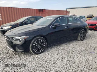 2025 Mercedes-Benz CLA 250 z VIN W1K5J4GB3SN490785, wystawiony jako Copart lot #50720915 z przebiegiem 4480 mil mil oraz Szkody całkowita. Historia ofert i sprzedaży dostępna na DreamBid. Obrazek 1.