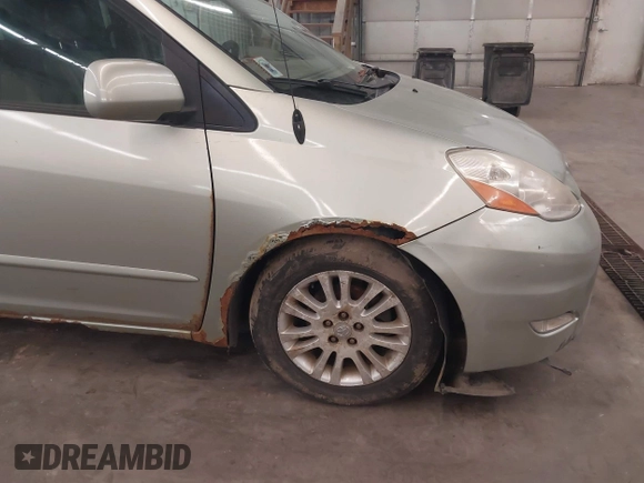 2008 Toyota Sienna XLE with VIN 5TDZK22C38S164338, listed as a IAAI auction lot 42161825 with 237,143 mi miles. Bid and sale history available at carsss.com. Image 13.