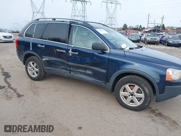 2004 Volvo XC90 with VIN YV1CM59H741117317, listed as a IAAI auction lot 41581357 with 300,681 mi miles. Bid and sale history available at carsss.com. Image 1.
