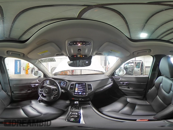 2020 Volvo XC90 Momentum with VIN YV4A221K1L1589730, listed as a Copart auction lot 56577455 with 30,578 mi miles and Salvage title. Bid and sale history available at DreamBid. Image 15.