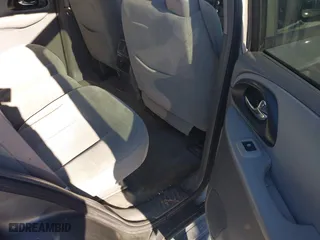 2005 Chevrolet TrailBlazer LT with VIN 1GNDT13S252104374, listed as a IAAI auction lot 41514965 with 121,562 mi miles. Bid and sale history available at carsss.com. Image 8.