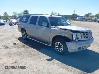 2005 Cadillac Escalade ESV z VIN 3GYFK66N25G176992, wystawiony jako IAAI lot #42059144 z przebiegiem 245 989 mil mil oraz . Historia ofert i sprzedaży dostępna na DreamBid. Obrazek 1.