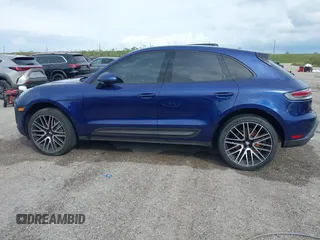2022 Porsche Macan with VIN WP1AA2A54NLB02557, listed as a IAAI auction lot 40541821 with Not Provided miles. Bid and sale history available at carsss.com. Image 14.