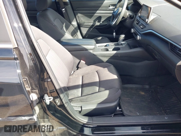 2020 Nissan Altima S z VIN 1N4BL4BV6LC247273, wystawiony jako IAAI lot #41877548 z przebiegiem 91 489 mil mil oraz . Historia ofert i sprzedaży dostępna na DreamBid. Obrazek 5.