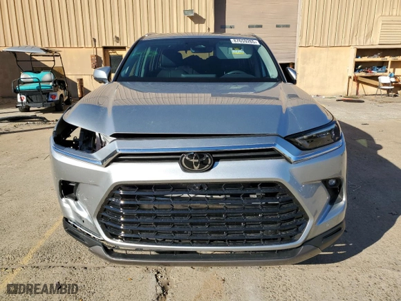 2024 Toyota Grand Highlander XLE with VIN 5TDAAAA53RS004636, listed as a Copart auction lot 87659265 with 16,562 mi miles and Salvage Title. Bid and sale history available at carsss.com. Image 5.