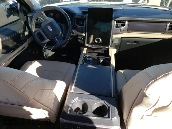 2022 Ford Expedition Platinum with VIN 1FMJU1MT3NEA18551, listed as a Copart auction lot 77594643 with 7,236 mi miles and Non Repairable. Bid and sale history available at carsss.com. Image 8.