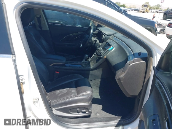 2016 Buick LaCrosse Leather with VIN 1G4GB5G31GF172921, listed as a IAAI auction lot 42101415 with 84,398 mi miles. Bid and sale history available at carsss.com. Image 5.