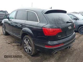 2015 Audi Q7 Prestige with VIN WA1VMAFE9FD024375, listed as a IAAI auction lot 41575018 with 133,495 mi miles and . Bid and sale history available at DreamBid. Image 3.