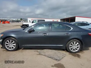 2009 Lexus LS 460 с VIN JTHCL46F095001574, выставлен на аукционе IAAI как лот 42115283 с пробегом 123 944 миль миль и . История ставок и продаж доступна на DreamBid. Изображение 14.
