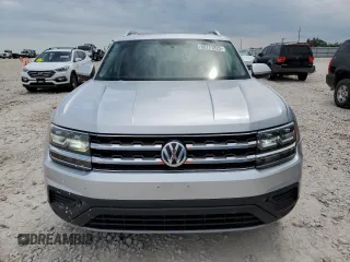2018 Volkswagen Atlas Launch Edition with VIN 1V2BR2CA4JC500319, listed as a Copart auction lot 55771225 with 76,511 mi miles and Salvage title. Bid and sale history available at DreamBid. Image 5.