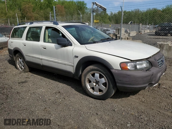 2001 Volvo V70 with VIN YV1SZ58D611040902, listed as a Copart auction lot 53650935 with 0 mi miles and Salvage Title. Bid and sale history available at carsss.com. Image 4.
