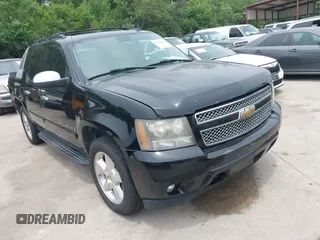2007 Chevrolet Avalanche 3LT with VIN 3GNFK12327G298260, listed as a IAAI auction lot 42286344 with 251,923 mi miles and . Bid and sale history available at DreamBid. Image 1.