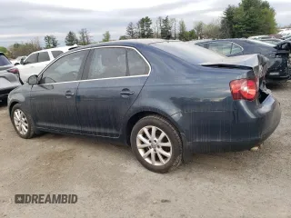 2010 Volkswagen Jetta Limited Edition с VIN 3VWRZ7AJ6AM032265, выставлен на аукционе Copart как лот 53852485 с пробегом 118 996 миль миль и Списание • Salvage title. История ставок и продаж доступна на DreamBid. Изображение 2.
