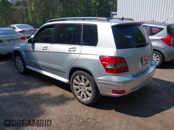 2010 Mercedes-Benz GLK GLK 350 with VIN WDCGG8HB4AF399020, listed as a IAAI auction lot 42180015 with 313,310 mi miles. Bid and sale history available at carsss.com. Image 3.