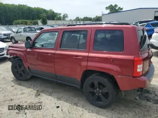 2015 Jeep Patriot Sport z VIN 1C4NJPBA3FD318729, wystawiony jako Copart lot #58304725 z przebiegiem 112 366 mil mil oraz Czysty tytuł • Clean title. Historia ofert i sprzedaży dostępna na DreamBid. Obrazek 2.