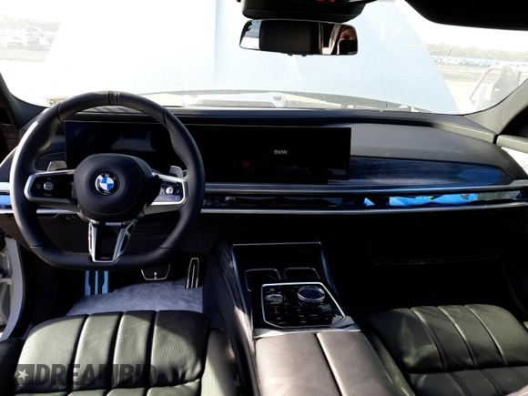 2023 BMW 7 Series 760i xDrive with VIN WBA33EJ04PCL61978, listed as a Copart auction lot 73324612 with 0 mi miles. Bid and sale history available at carsss.com. Image 8.