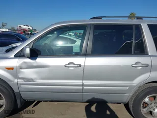 2008 Honda Pilot SE with VIN 5FNYF28318B006625, listed as a IAAI auction lot 41959923 with 140,258 mi miles. Bid and sale history available at carsss.com. Image 14.