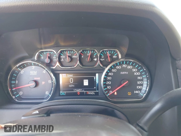 2017 Chevrolet Suburban LT z VIN 1GNSKHKC9HR268651, wystawiony jako IAAI lot #42125406 z przebiegiem 174 451 mil mil oraz . Historia ofert i sprzedaży dostępna na DreamBid. Obrazek 7.