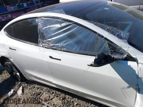 2023 Tesla Model 3 z VIN 5YJ3E1EA4PF482005, wystawiony jako IAAI lot #41363157 z przebiegiem 26 013 mil mil oraz . Historia ofert i sprzedaży dostępna na DreamBid. Obrazek 12.