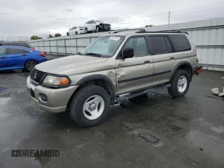 2000 Mitsubishi Montero Sport LS with VIN JA4LS31H3YP019989, listed as a Copart auction lot 82031914 with 154,176 mi miles and Salvage Title. Bid and sale history available at carsss.com. Image 1.