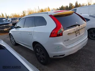 2016 Volvo XC60 T5 Platinum with VIN YV4612RM0G2787732, listed as a IAAI auction lot 41408345 with 120,429 mi miles. Bid and sale history available at carsss.com. Image 3.