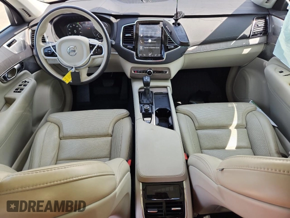 2022 Volvo XC90 Inscription z VIN YV4A22PL2N1823473, wystawiony jako Copart lot #61167815 z przebiegiem 69 200 mil mil oraz Szkoda całkowita • Salvage title. Historia ofert i sprzedaży dostępna na DreamBid. Obrazek 8.