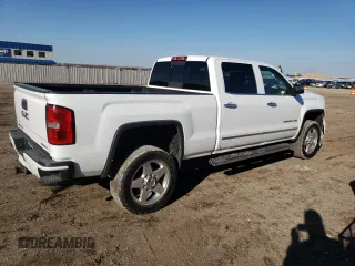 2015 GMC Sierra 2500HD Denali z VIN 1GT120EG1FF191664, wystawiony jako Copart lot #80010794 z przebiegiem 169 060 mil mil oraz Szkoda całkowita • Salvage title. Historia ofert i sprzedaży dostępna na DreamBid. Obrazek 3.