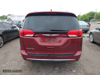 2018 Chrysler Pacifica Touring L Plus with VIN 2C4RC1EG4JR132695, listed as a IAAI auction lot 41987612 with 99,132 mi miles. Bid and sale history available at carsss.com. Image 16.