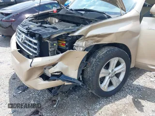2010 Toyota Highlander Limited with VIN 5TDDK3EH7AS038559, listed as a IAAI auction lot 42296754 with 212,958 mi miles and . Bid and sale history available at DreamBid. Image 6.